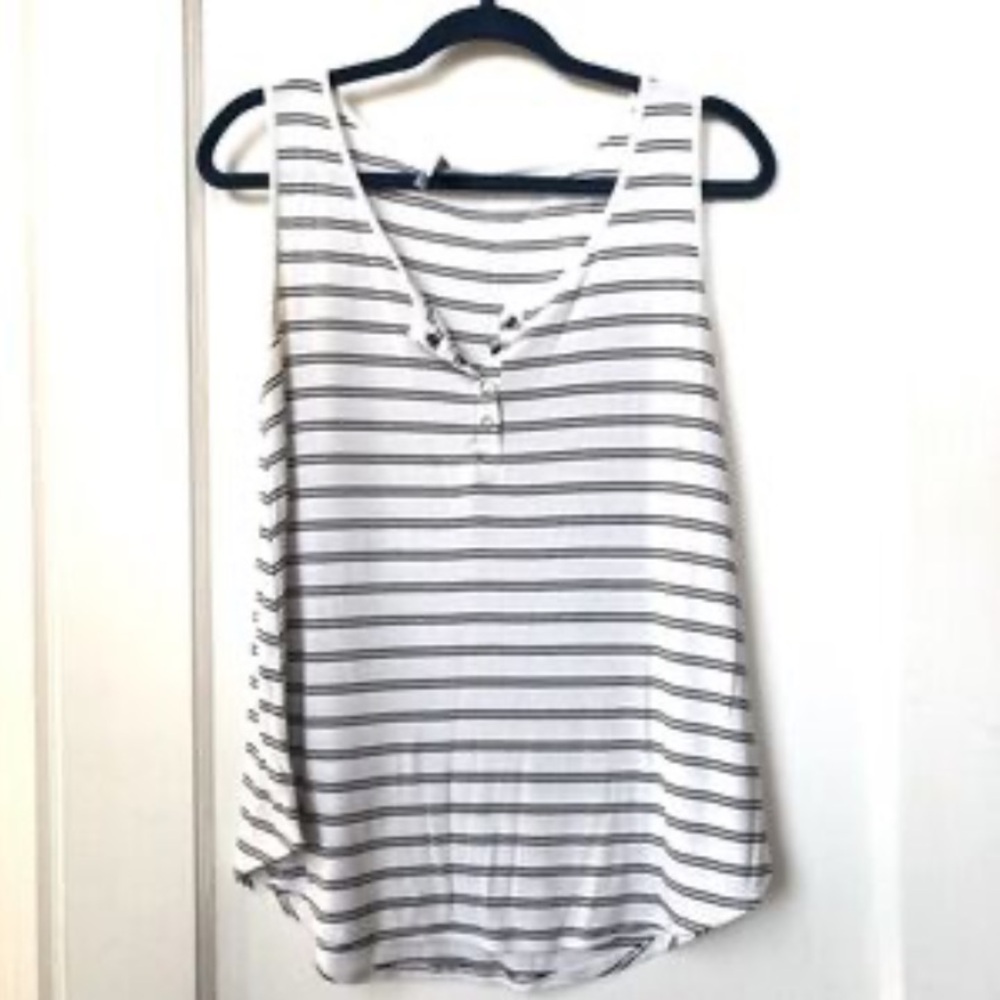 Grace & Lace striped henley style ribbed tank top size large